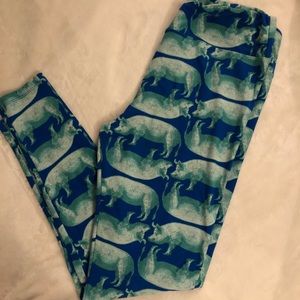 LuLaRoe Pig Pattern Tall & Curvy Leggings